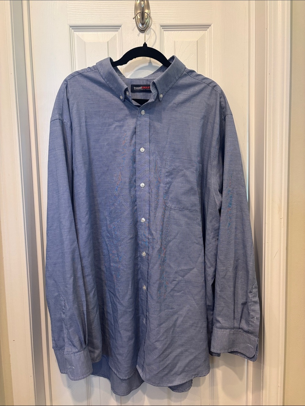 TravelSmith Men's Light Blue Oxford Button-Down Shirt